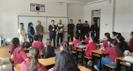 İlçe Emniyet Müdürü Berat Günçiçek Öğrencilerle Bir Araya Geldi