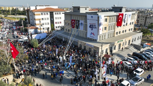  “Mersin Yükseliyor, 41 Kere Müjde, 41 Yeni Açılış” 3. sü Halkkent Sosyal Yaşam Merkezi Açıldı