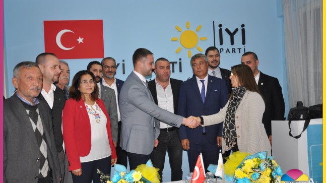 İYİ PARTİ TARSUS ‘da DEVİR TESLİM TÖRENİ YAPILDI