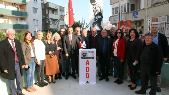ATATÜRKÇÜ DÜŞÜNCE DERNEĞİ DEMOKRASİ ŞEHİTLERİNİ ANDI