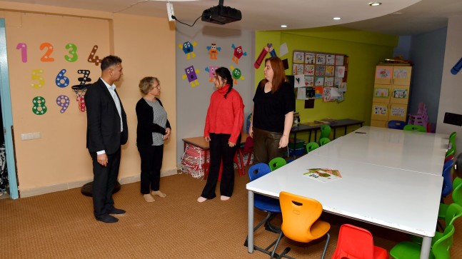 Hacer Foggo, Büyükşehir’in Kentte Ağırladığı Depremzedeleri Ziyaret Ederek, Yapılan Çalışmaları İnceledi