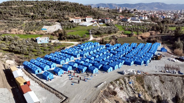 Mersin Büyükşehir, Hatay’da 1500 Kişilik Çadır Kent Kurulumuna Başladı
