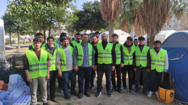 Tarsus Umut Kervanı Hatay/İskenderun’daki depremzedelere yardımlarını sürdürüyor