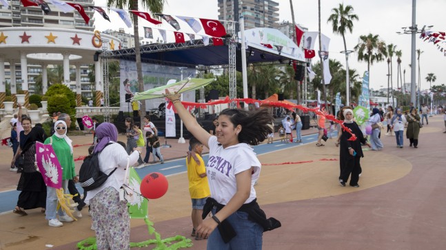 Çevre ve Çocuk Şenliği Eğlenceli ve Eğitici İçeriğiyle Çevre Konularına Dikkat Çekti