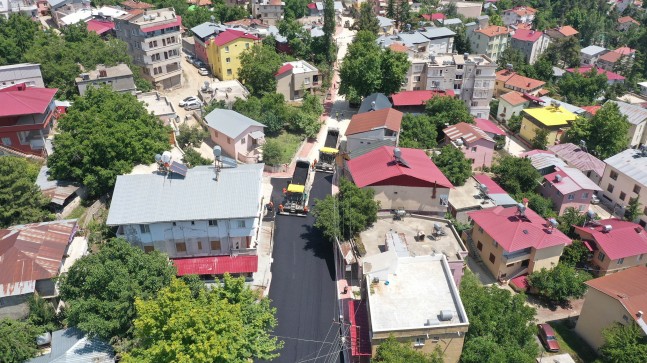 Büyükşehir’in Yol Yapım Ekipleri Toroslar’ın Yaylalarında Çalışma Gerçekleştiriyor