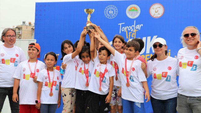 ÇOCUKLAR HEM YARIŞTI, HEM DOYASIYA EĞLENDİ