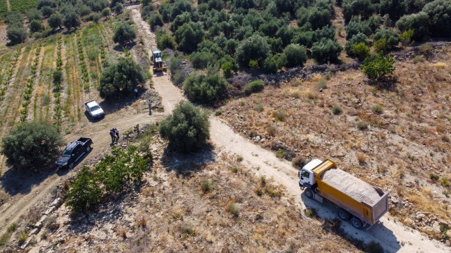 TARSUS’TA KIRSAL MAHALLELERDE SORUNLAR BİR BİR ÇÖZÜLÜYOR