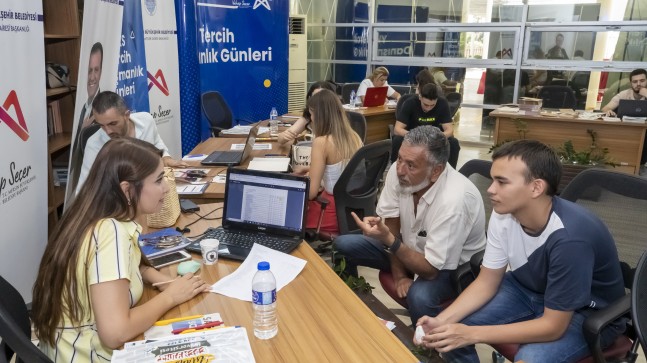 Büyükşehir, YKS Sonrası Rehberlik Hizmetleriyle de Öğrencilerin Yanında