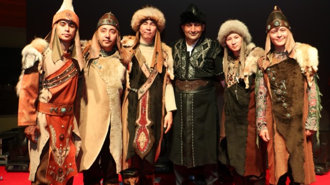 DÜNYACA ÜNLÜ KAZAKİSTANLI MÜZİK TOPLULUĞU TURAN ETHNO FOLK BAND, 11 EKİM’DE TOROSLAR’DA
