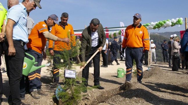 Milli Ağaçlandırma Günü’nde Binlerce Fidan Dikildi