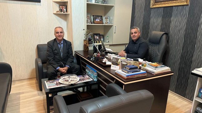 MUSTAFA KONÜ’DEN AKKOZA MEDYA GRUBUNA ZİYARET