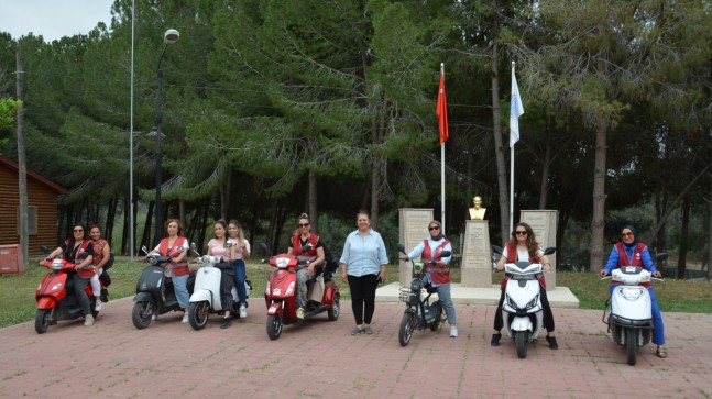 YENİ KURULAN TARSUSLU MOTORLU KADINLAR KULÜBÜ, İLK ETKİNLİĞİNİ GENÇLİK KAMPI’NDA GERÇEKLEŞTİRDİ