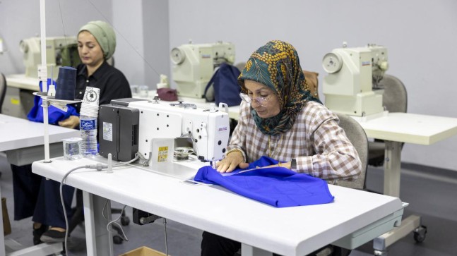 Mersin Büyükşehir’in Tırmıl Mercek’teki Kursları Devam Ediyor