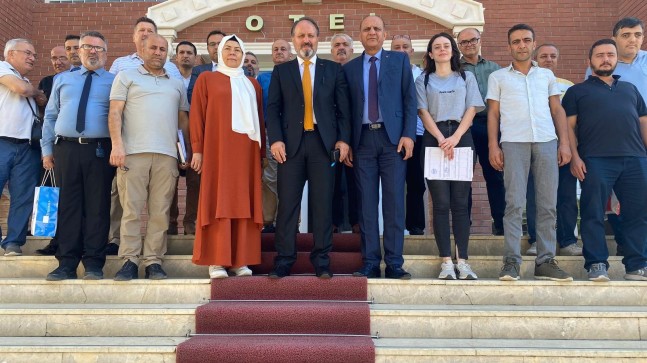 Tarsus’ta Okulların Güçlendirilmesi İçin Değerlendirme Toplantısı Yapıldı