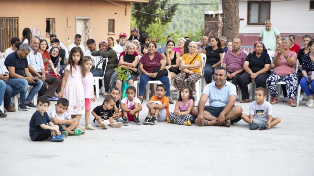 Büyükşehir Ekipleri, İlçelerde Yaz Akşamlarına Renk Katıyor