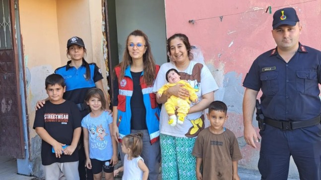 Tarsus Kaymakamlığı’ndan Yeni Doğan Bebeklere Ziyaret