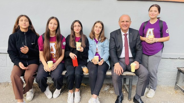 Adile Onbaşı Lisesi’nde Çorba İkramıyla “Devletin Eli, Sofranın Bereketi” Projesi Devam Ediyor