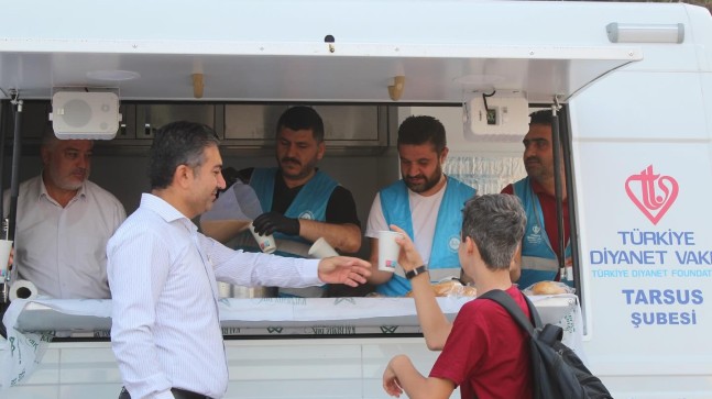 Kasım Ekenler Mesleki ve Teknik Anadolu Lisesi’nde Öğrencilere Sıcak Çorba İkramı