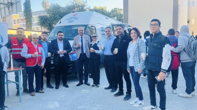 Tarsus MTA Lisesi’nde Öğrencilere Sıcak Çorba Dağıtımı Gerçekleştirildi