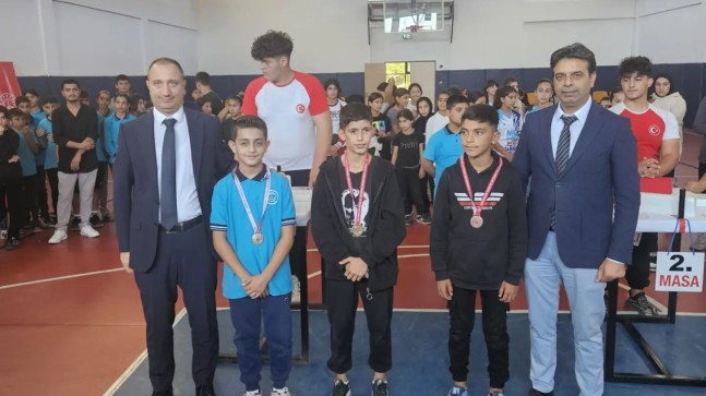 Cumhuriyet Bayramı Kutlamaları Kapsamında Bilek Güreşi Turnuvası Düzenlendi