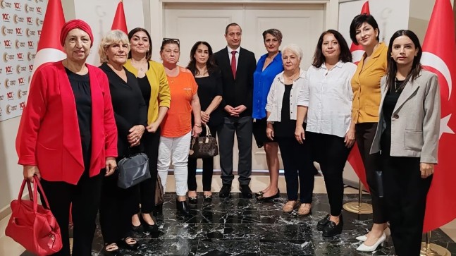 Tarsus Kent Konseyi Kadın Meclisi’nden Kaymakam Mehmet Ali Akyüz’e Ziyaret