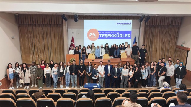 Kariyer Merkezi’nden Üniversite Öğrencilerine ‘Linkedln Eğitimi’