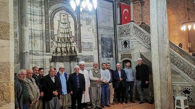 Tarsus Ulu Camii’nde Sabah Namazı Programı Düzenlendi