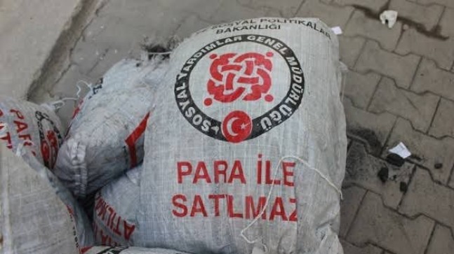 “Bu Kadarı da Olmaz!” Tarsus’ta Sosyal Yardım Kömürlerini Satışa Çıkardılar