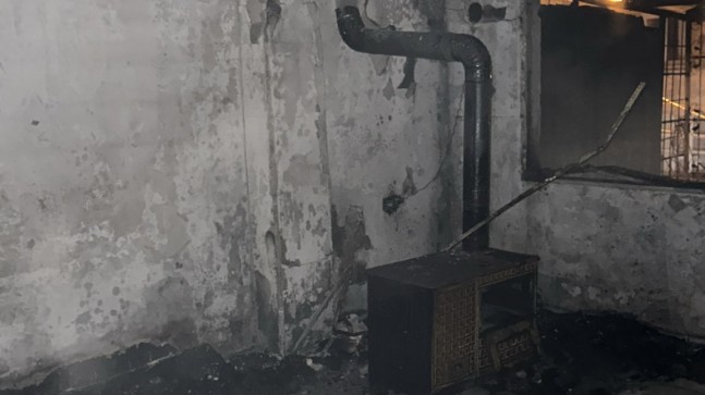 Tarsus’ta Kömür Sobası Patladı “5 Kişi Yaralandı”