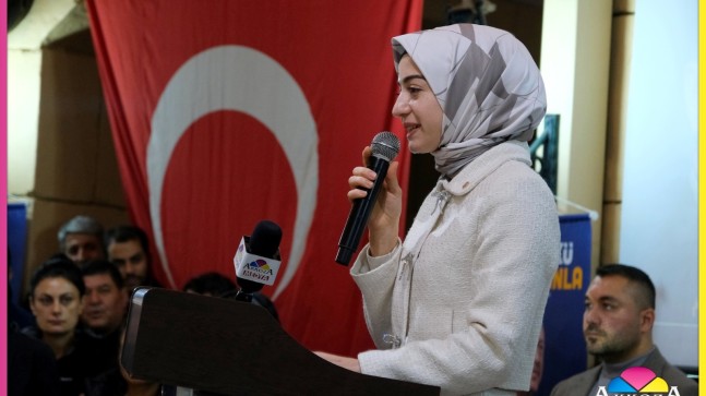 KÜBRA ÖZDEMİR AK PARTİ TARSUS KADIN KOLLARI BAŞKANI SEÇİLDİ