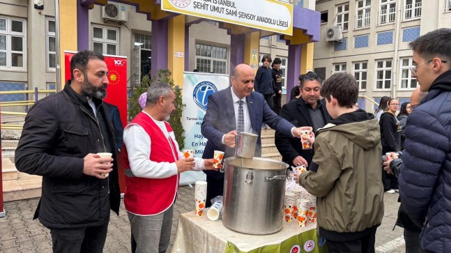 Şehit Umut Sami Şensoy Anadolu Lisesi’nde Öğrencilere Sıcak Çorba İkram Edildi