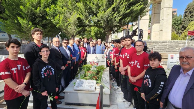 TARSUSLU ŞEHİT YÜZBAŞI HALİL ÖZDEMİR DUALARLA ANILDI