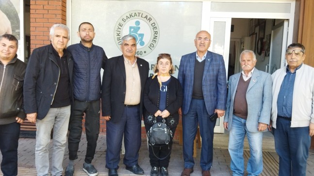 Gazi Elgün ve Yönetim Kurulu’ndan Tarsus Sakatlar Derneği’ne Ziyaret