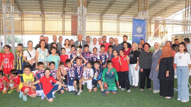 Tarsus’ta İlkokullar Arası Futbol Turnuvası Tamamlandı
