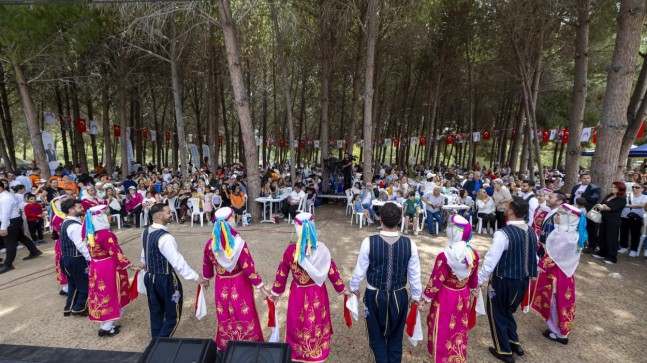 Mersin Büyükşehir Belediyesi’nden Unutulmaz Anneler Günü Etkinliği