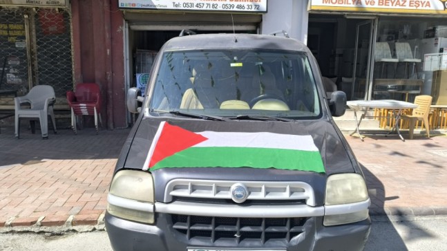 Tarsuslu Hayırsever Hafif Ticari Aracını Gazze’ye Bağışladı