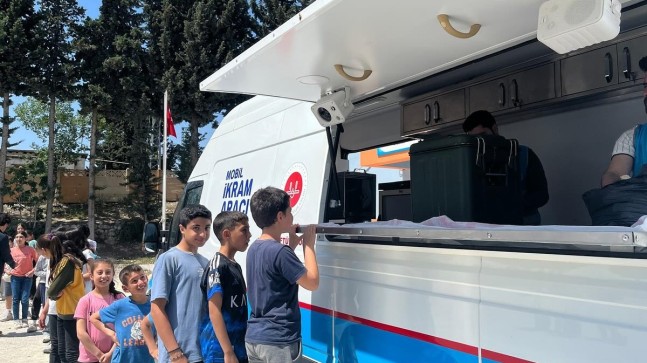 Tarsus Müftülüğü’nden Öğrencilere Sıcak Çorba İkramı