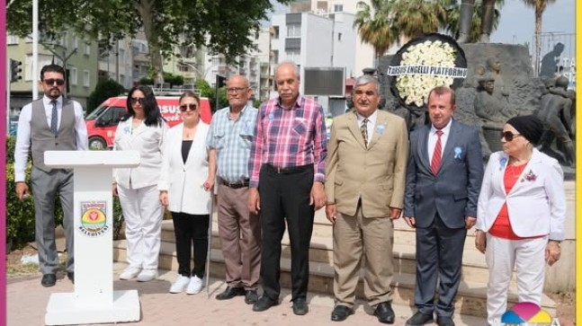 Tarsus’ta Engelliler Haftası Çelenk Sunma Töreni Gerçekleştirildi