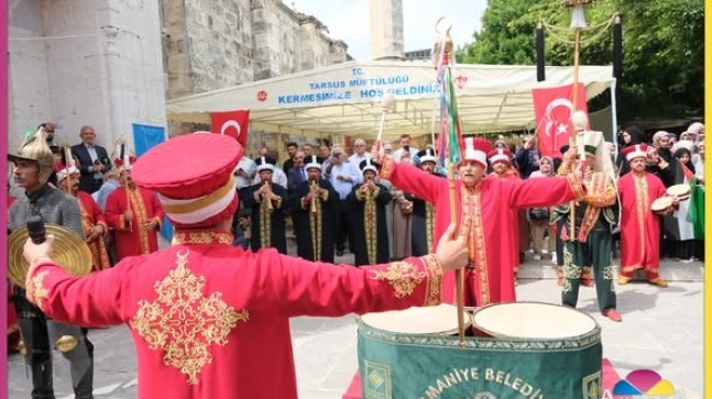 Ulu Cami Avlusunda Tarih Sahne Aldı