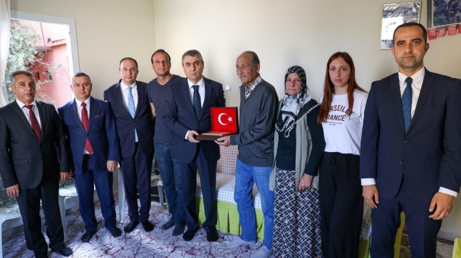 ATİLLA TOROS, ŞEHİT ER ÜMİT TÜRKMEN’İN AİLESİNİ ZİYARET ETTİ
