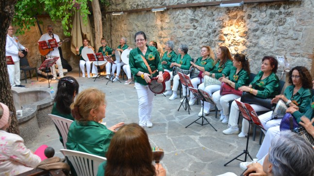 TADEKA KADIN RİTİM GRUBUNDAN MİNİ KONSER