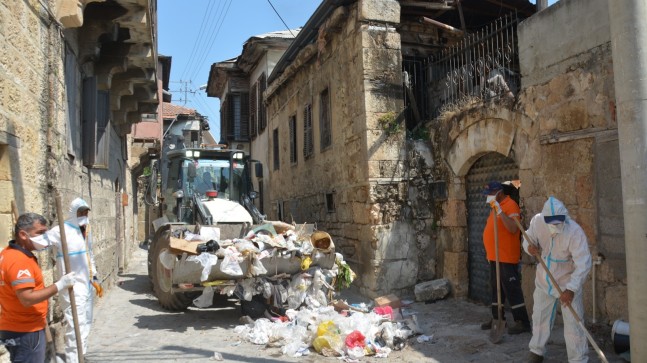 Mersin Büyükşehir’den Anında Müdahale -Tarsus’ta Çöp Ev Temizlendi