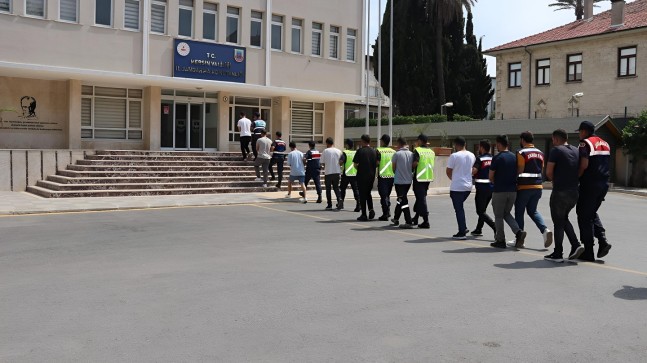 Mersin’de Jandarma Yasadışı Bahis Şebekesini Çökertti (41) Gözaltı