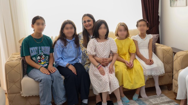 DUDU İREM TOROS HANIMEFENDİ, MEZİTLİ BAHAR EVİNİ ZİYARET ETTİ