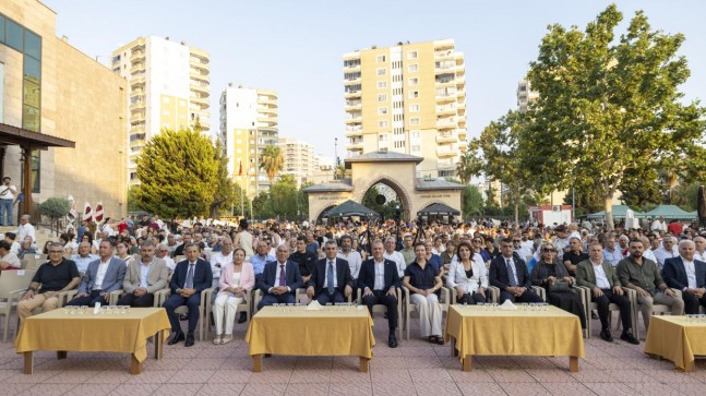 Başkan Seçer ve Meral Seçer, Mersin Cemevi Tarafından Düzenlenen Aşure Programı’na Katıldı