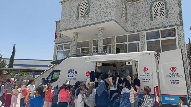 Tarsus Müftülüğü’nden Yaz Kur’an Kursu Öğrencilerine Serinletici Tatlı Sürpriz
