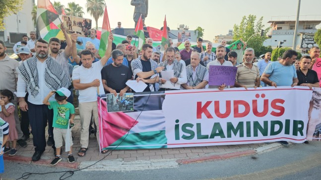Tarsus’ta Gazze İçin Araç Konvoyu ve Dua Programı Düzenlendi