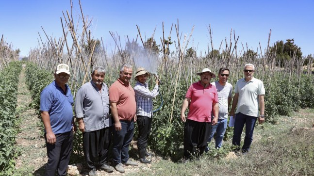 Büyükşehir’den Erdemli’nin Kırsalına Sulama Borusu Desteği