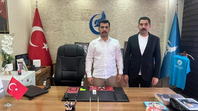 Ülkü Ocakları Mersin İl Başkanı Ahmet Bebek’ten Tarsus İlçe Başkanlığına Ziyaret