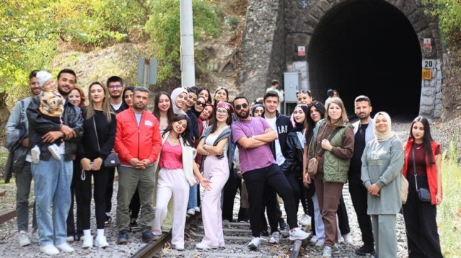 Tarsus Gençlik Merkezi’nden Vize Öncesi Motivasyon Yürüyüşü